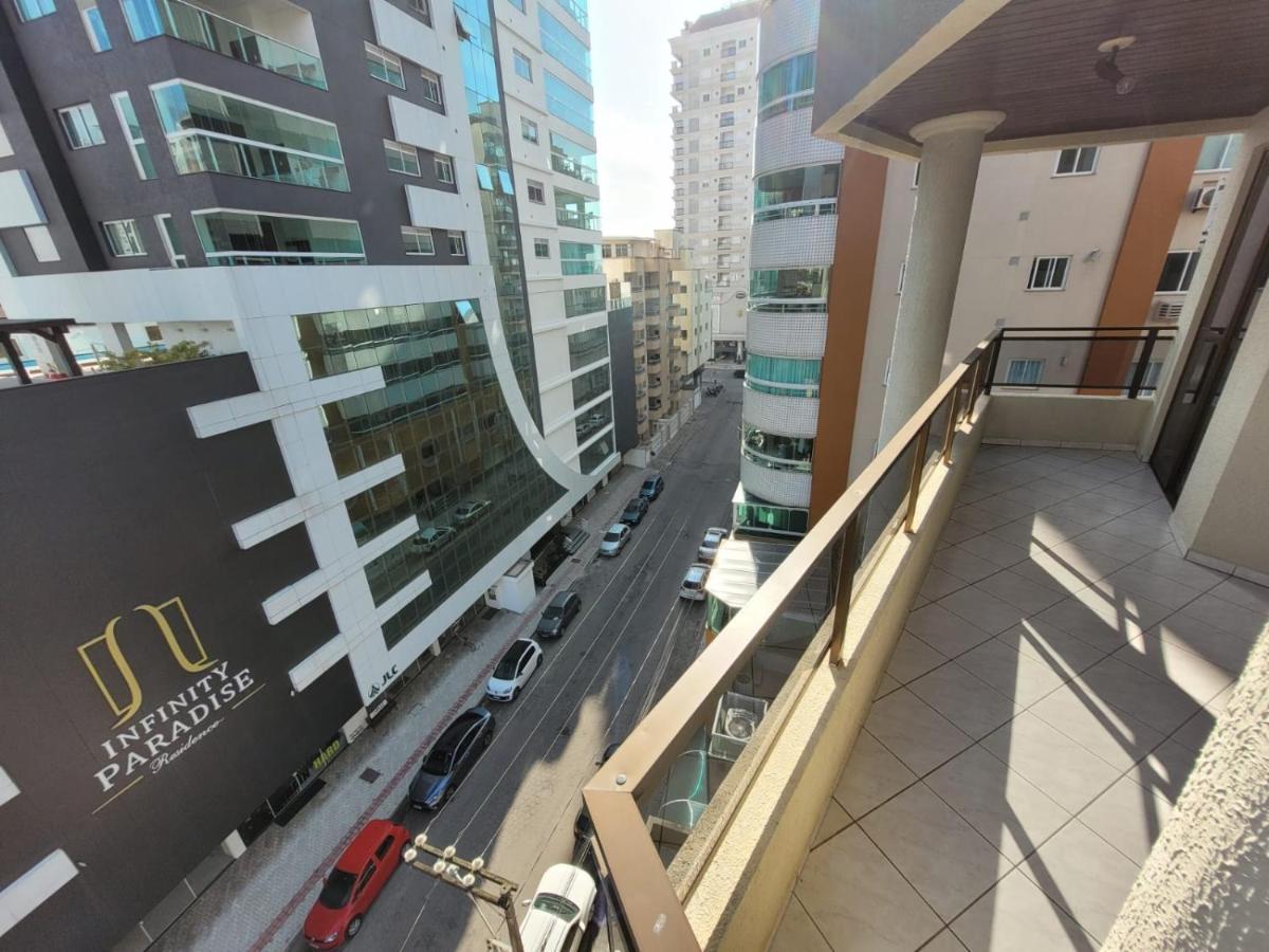 Apartamento 200 Metros Da Praia 03 Quartos Com Ar Condicionado - Meia Praia - อิตาเปมา ภายนอก รูปภาพ