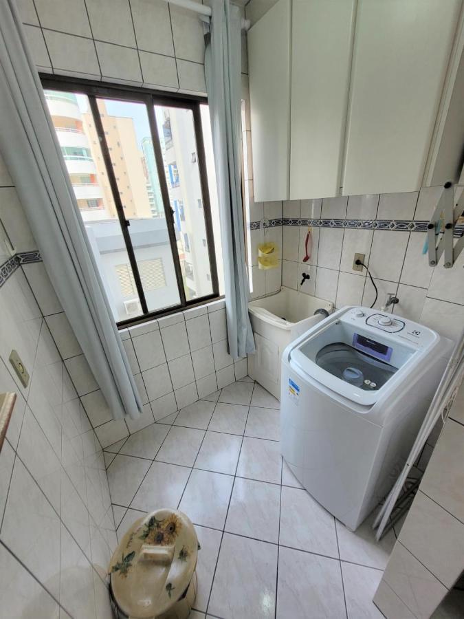 Apartamento 200 Metros Da Praia 03 Quartos Com Ar Condicionado - Meia Praia - อิตาเปมา ภายนอก รูปภาพ